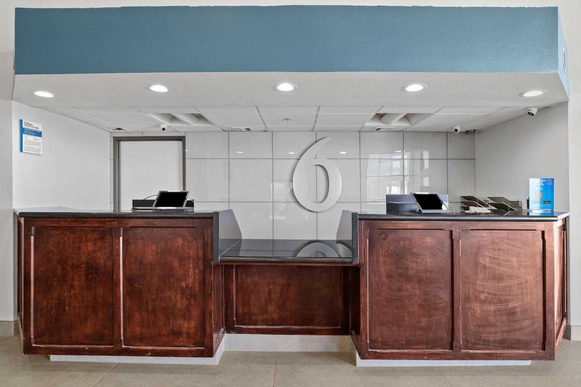 Studio 6 Suites Perris, Ca Bagian luar foto
