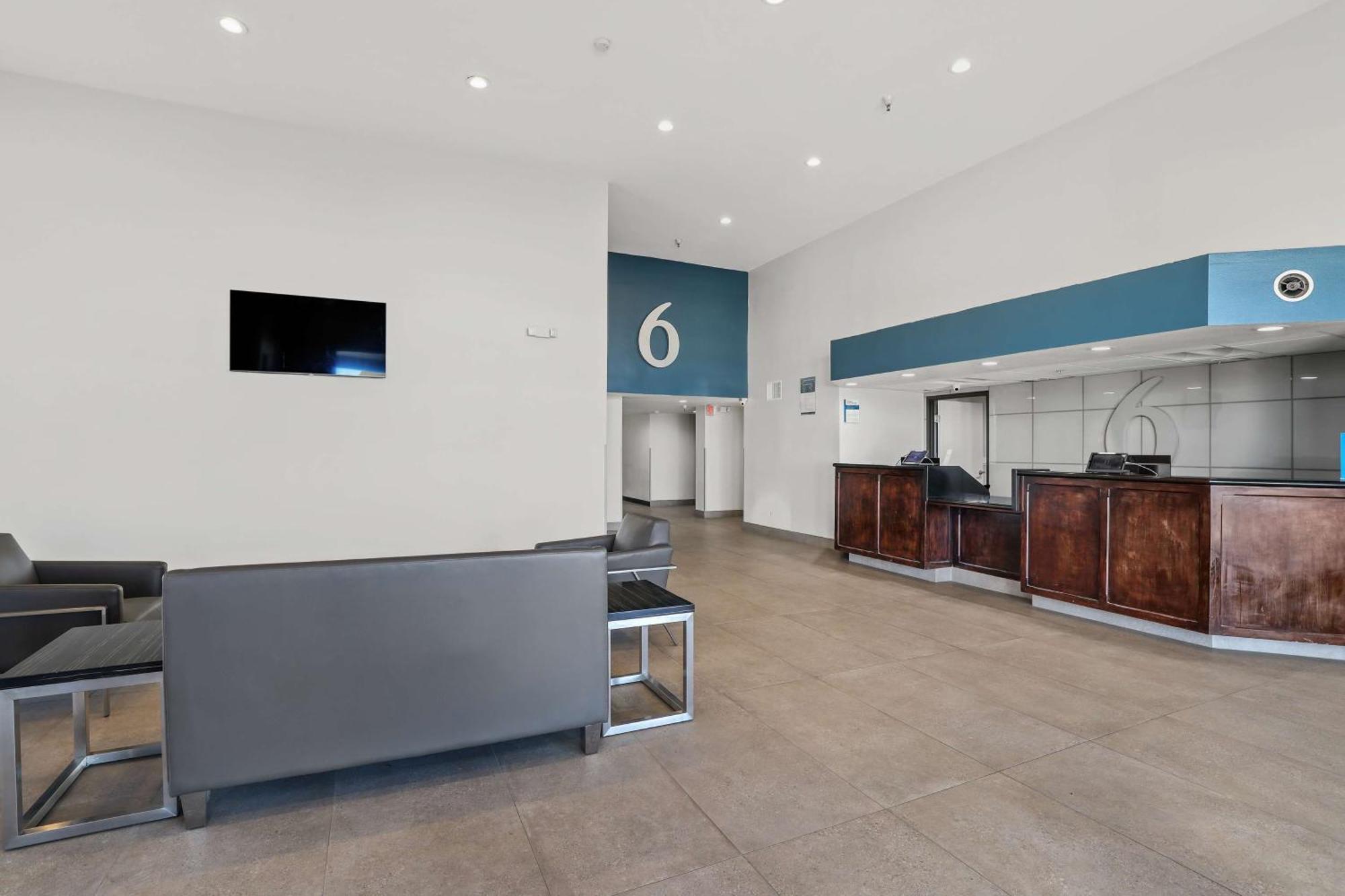 Studio 6 Suites Perris, Ca Bagian luar foto