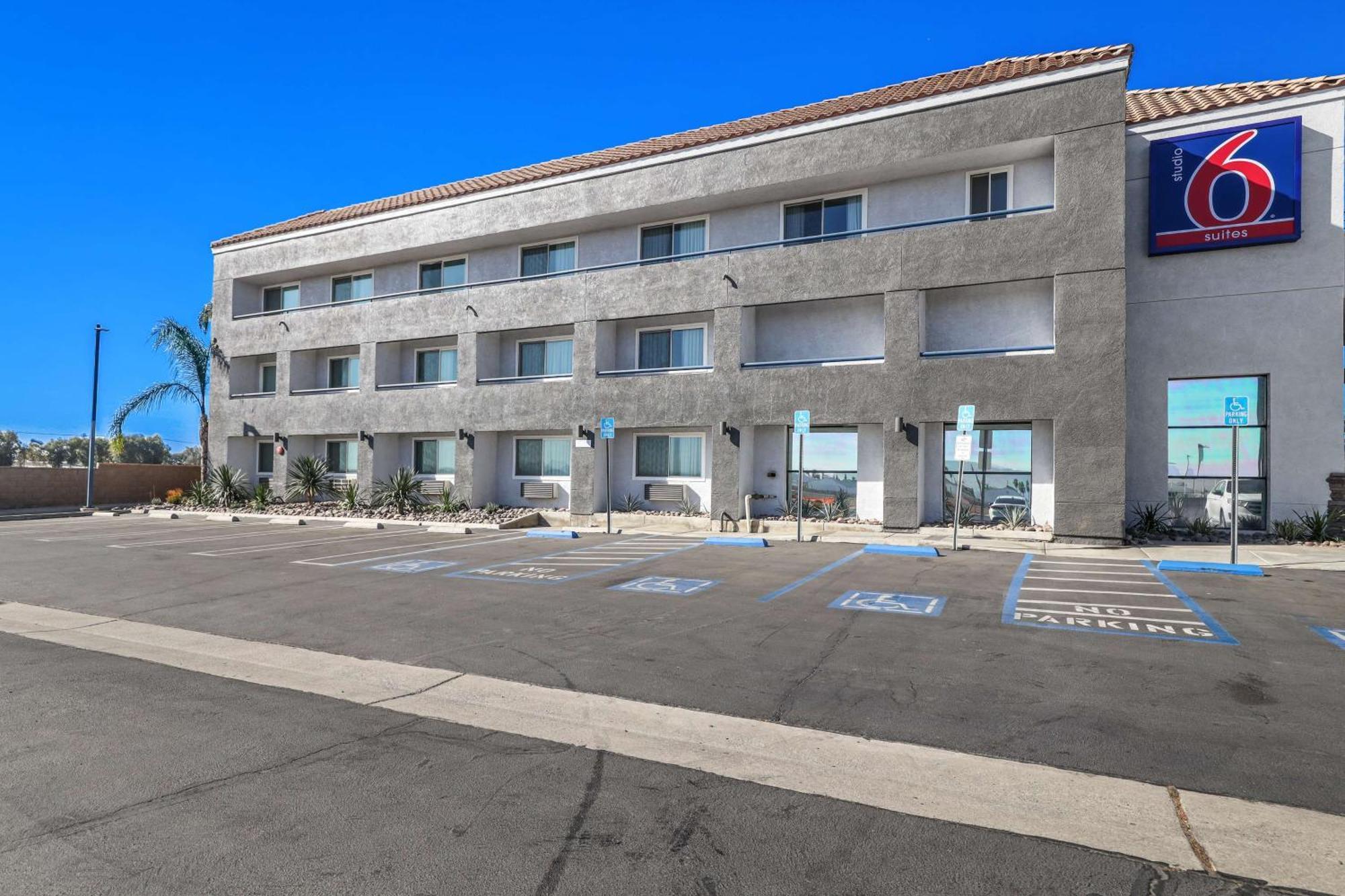 Studio 6 Suites Perris, Ca Bagian luar foto
