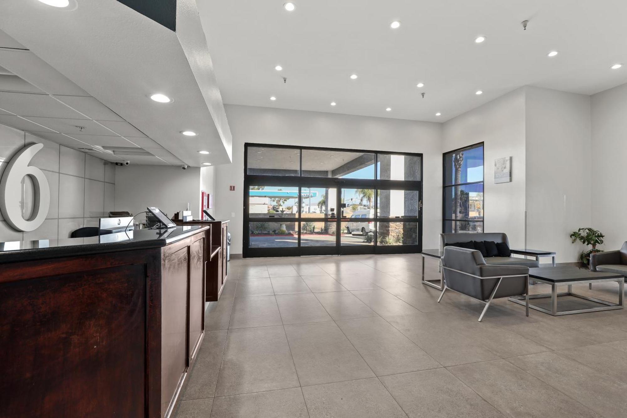Studio 6 Suites Perris, Ca Bagian luar foto