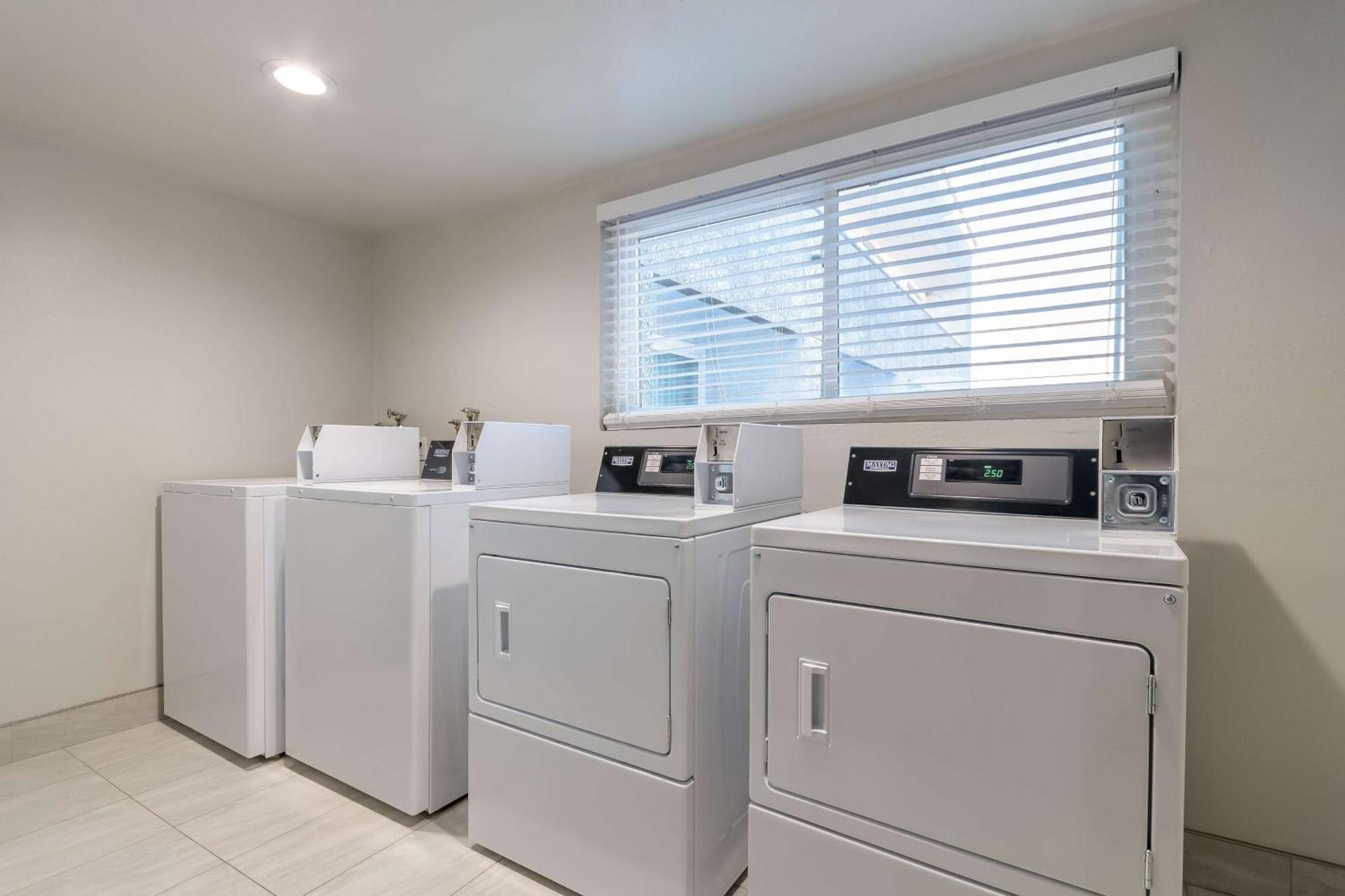 Studio 6 Suites Perris, Ca Bagian luar foto