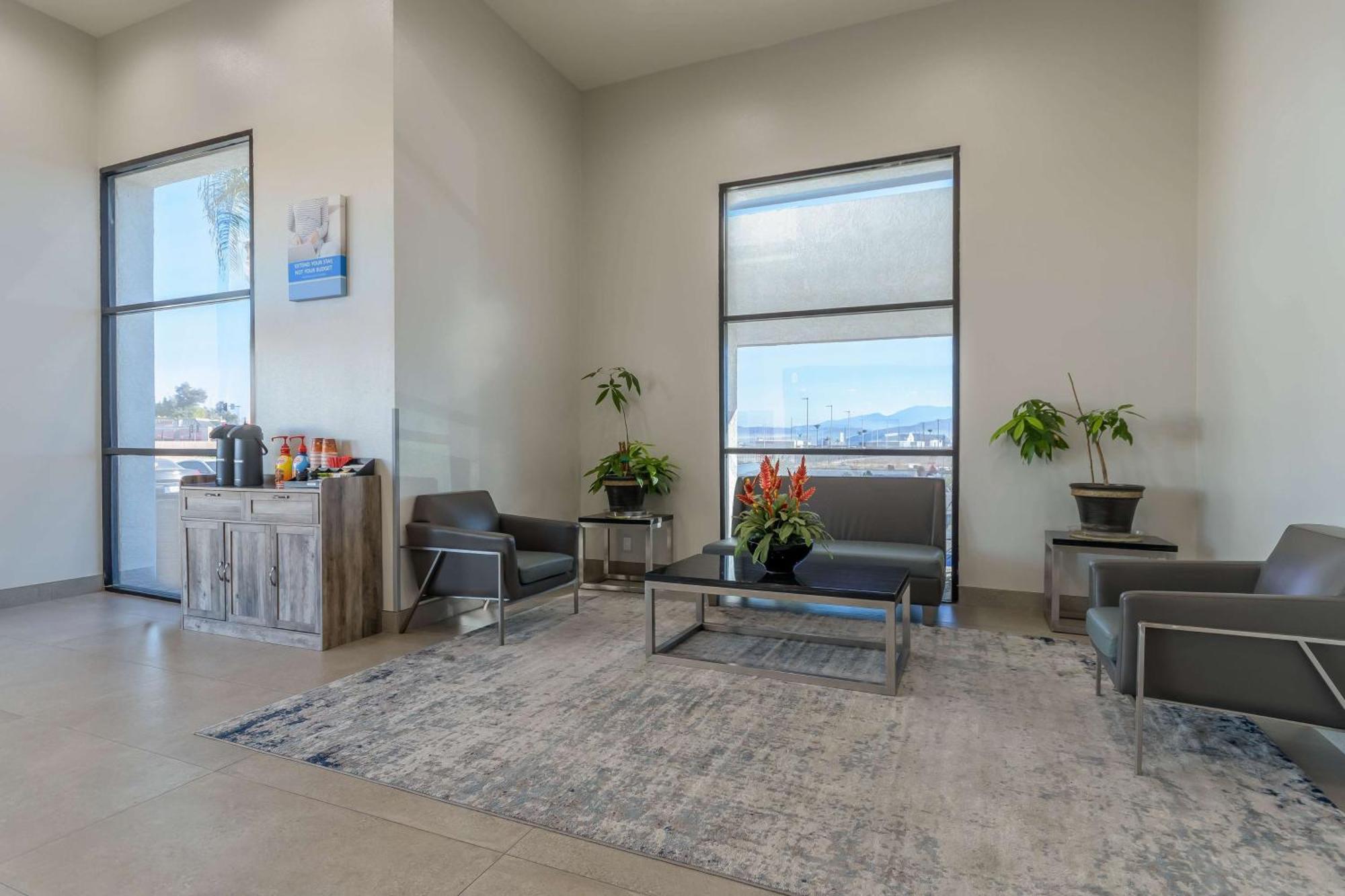Studio 6 Suites Perris, Ca Bagian luar foto