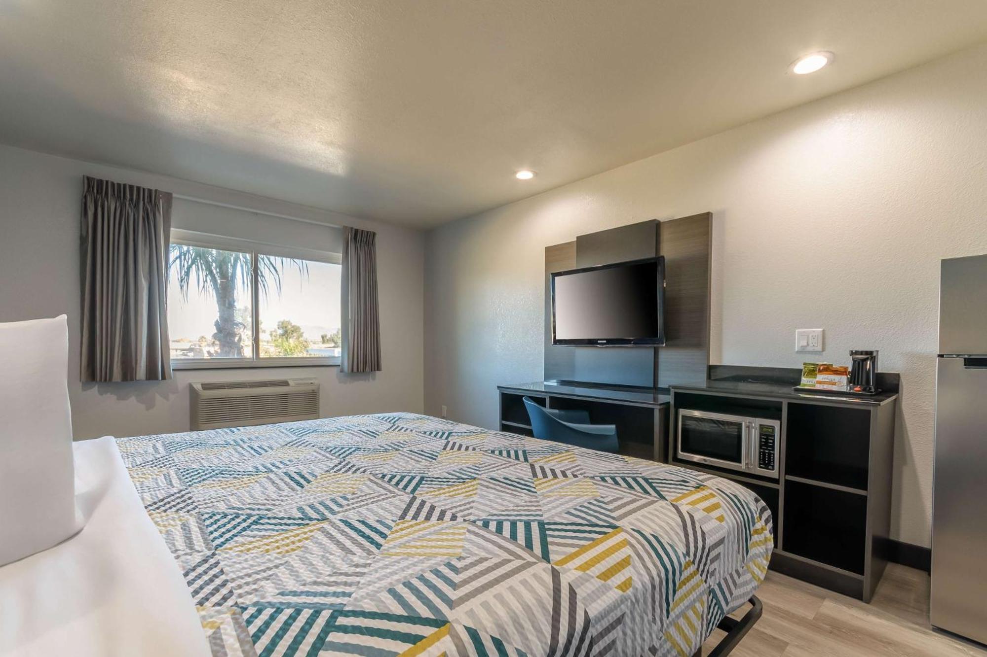 Studio 6 Suites Perris, Ca Bagian luar foto
